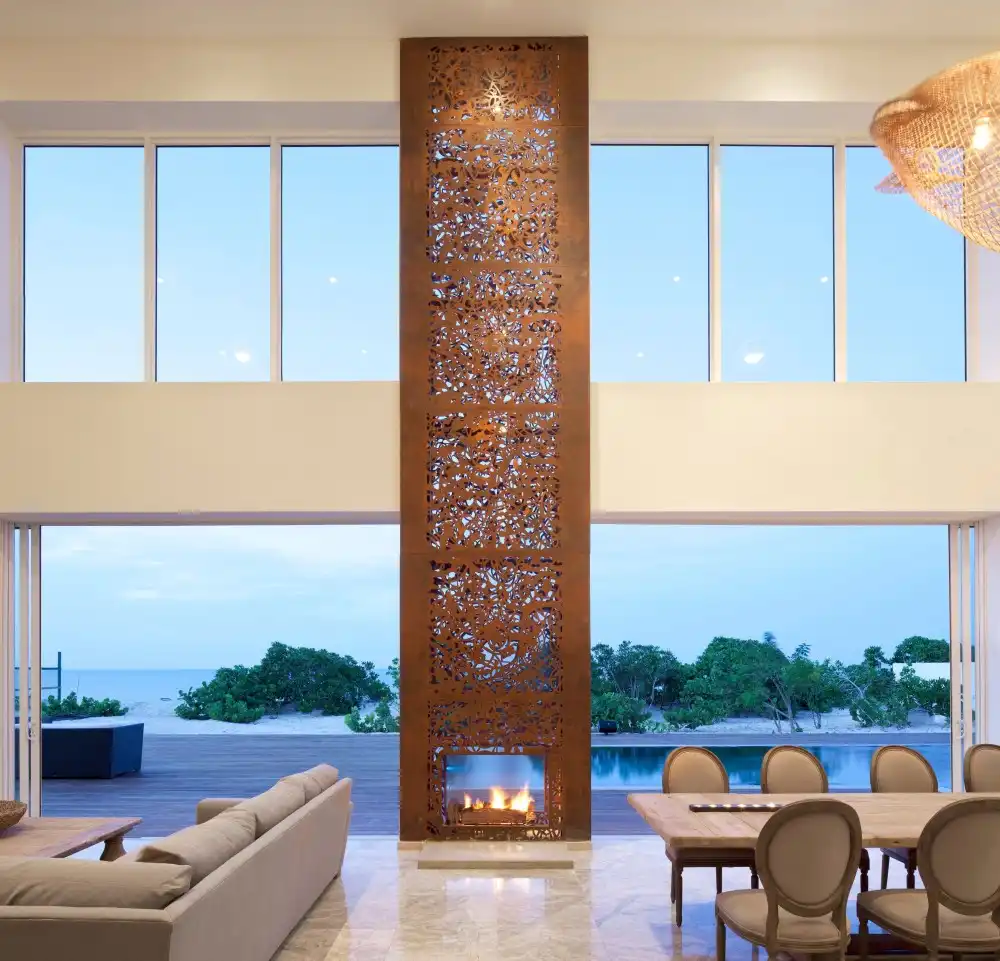Double-height centerpiece