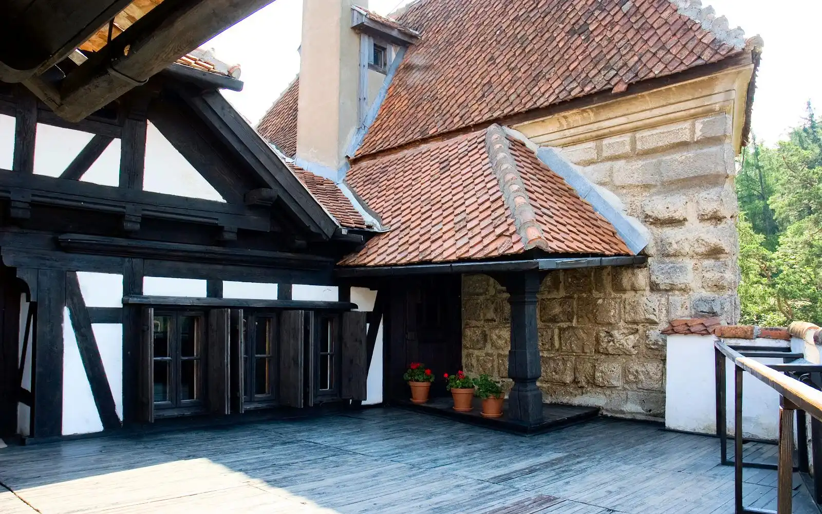 In essence, the castle in its current state is a huge residence with lots of previous decorations
