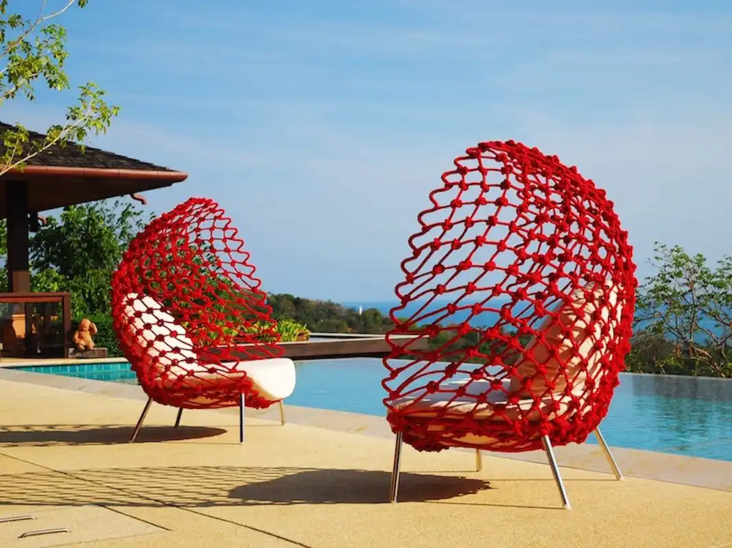 Dragnet chairs outdoors