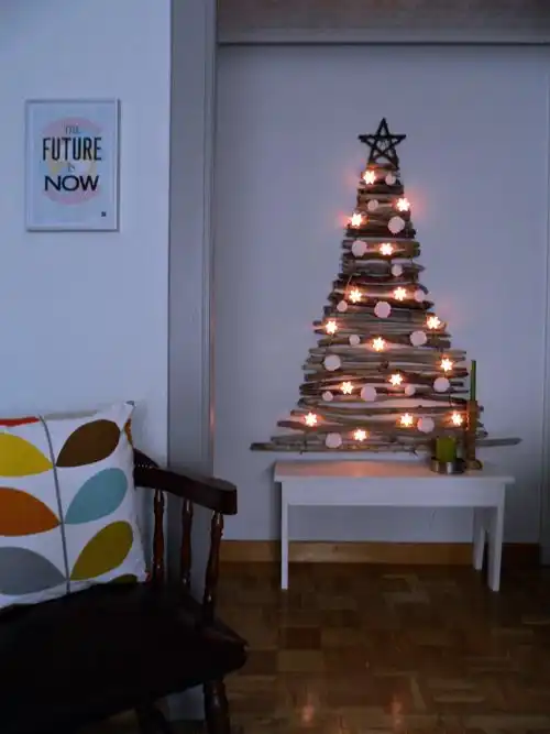 Driftwood Christmas Wall Tree