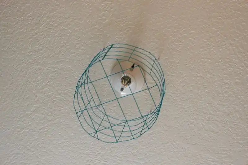Easy DIY Turquoise wire ceiling lamp