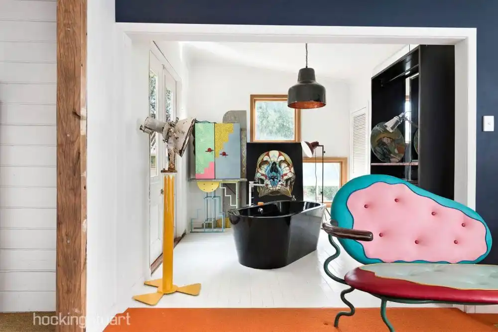 Ecletic interior design with freestanding bathtub