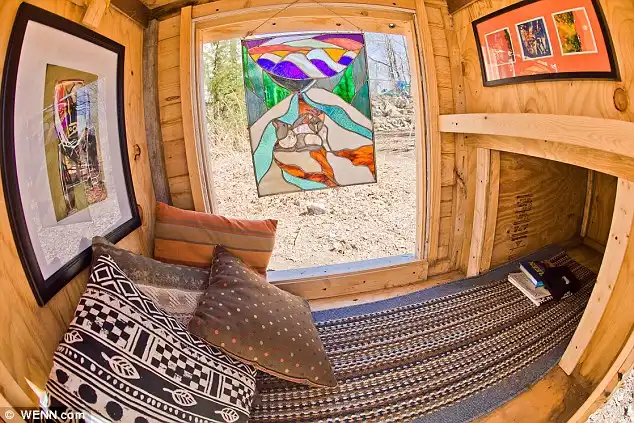 Eco-friendly micro houses made from household junk window