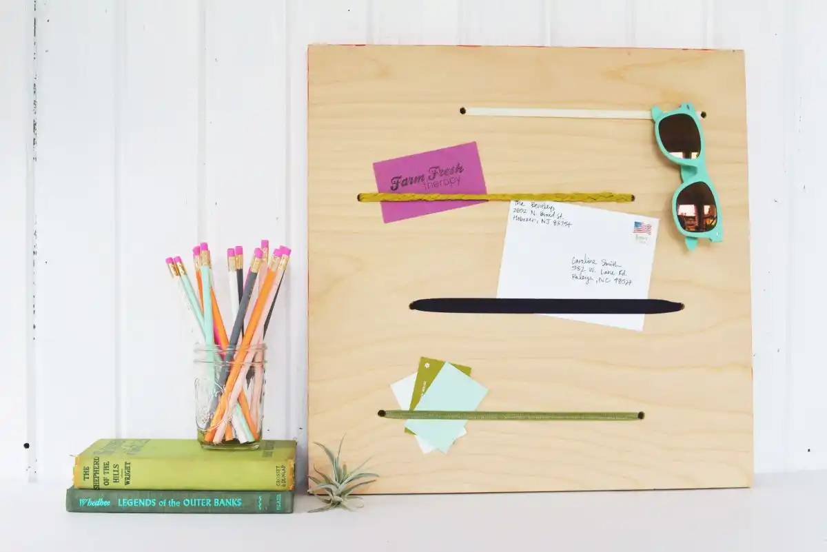 Elastic Memom Board