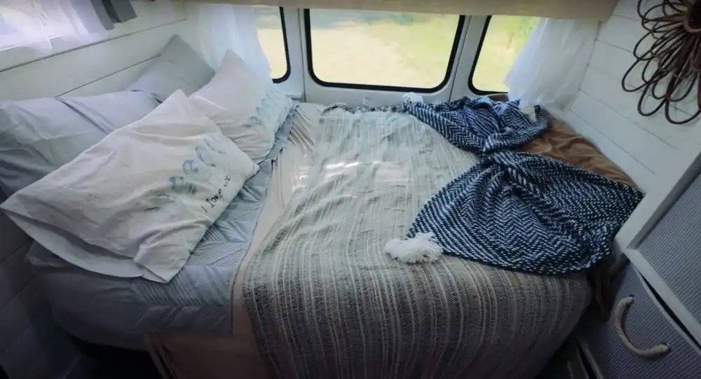 Epic Off The Grid School Bus Conversion bedroom