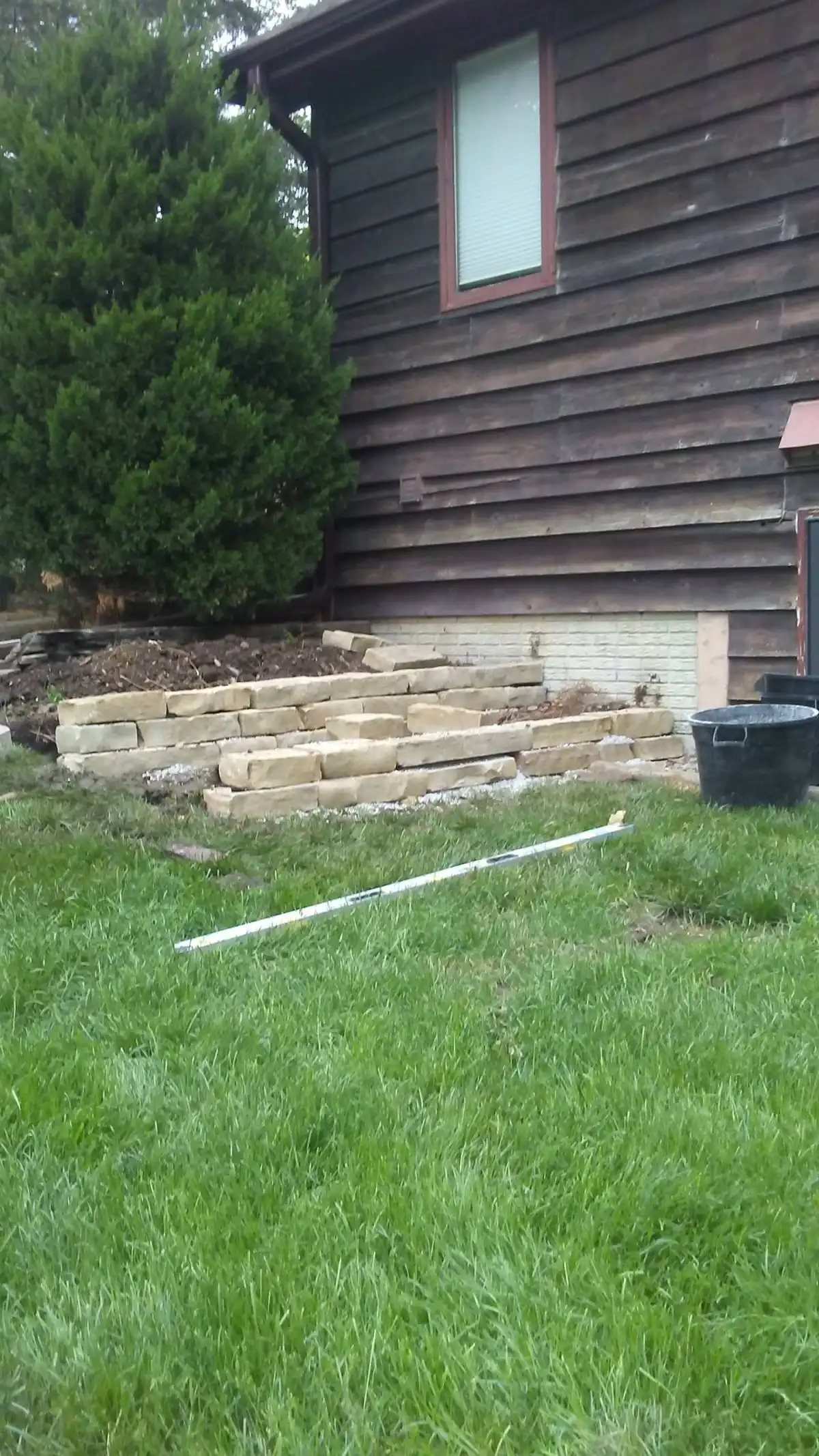 Excavate the third and fourth tier