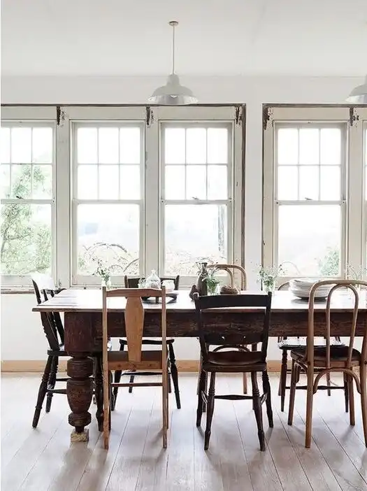 Farmhouse Chairs for Relaxed and Beautiful Style