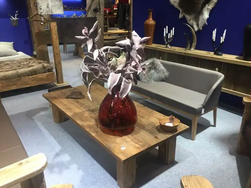 Rustic Coffee Tables Enchant The World With Their Simplicity