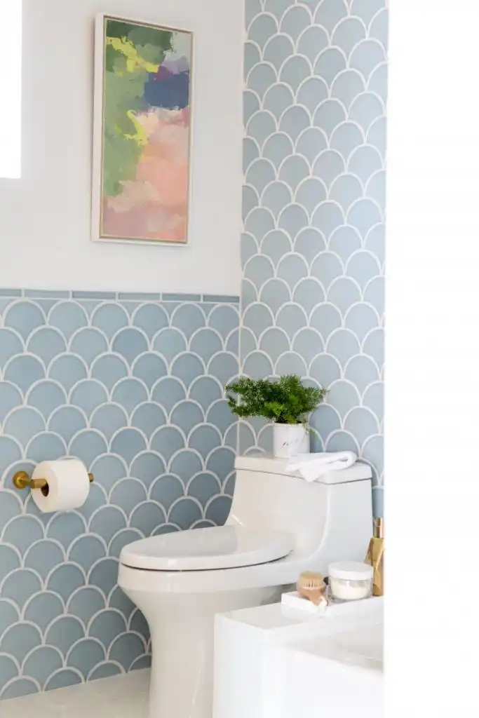 Fish scale Bathroom Tiles in Blue shade 683x1024