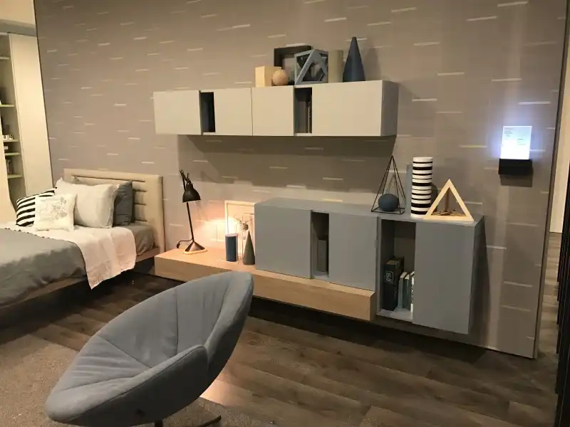 Height-adjustability floating cabinets