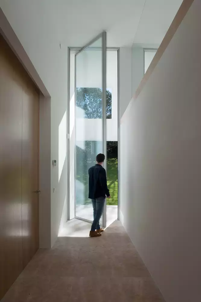 Floor to ceiling pivot Door