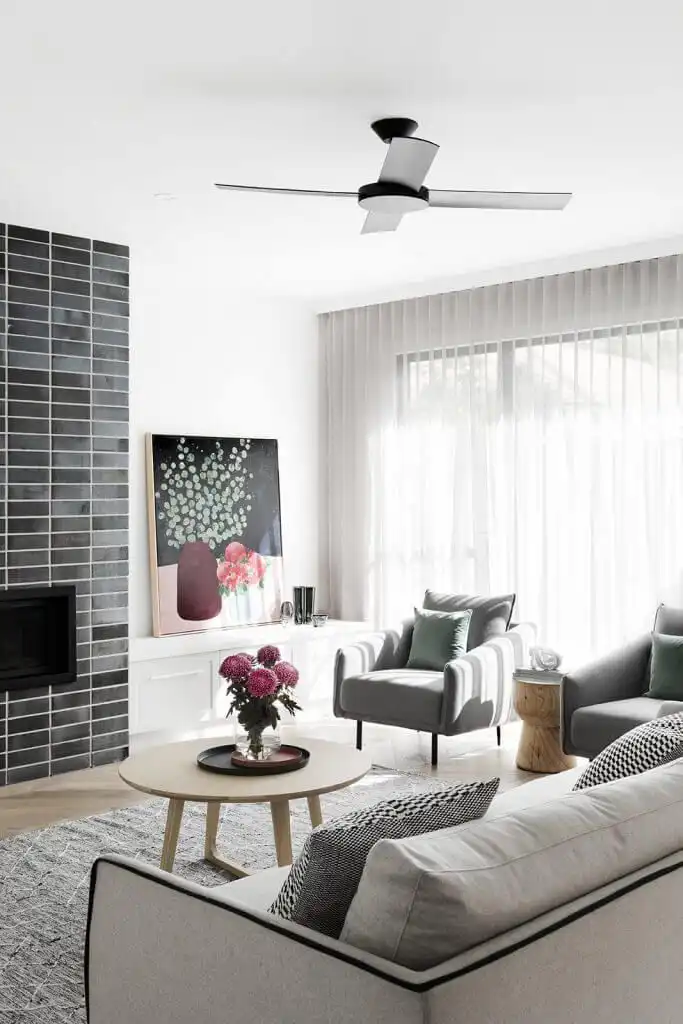 Floor-to-ceiling sheers