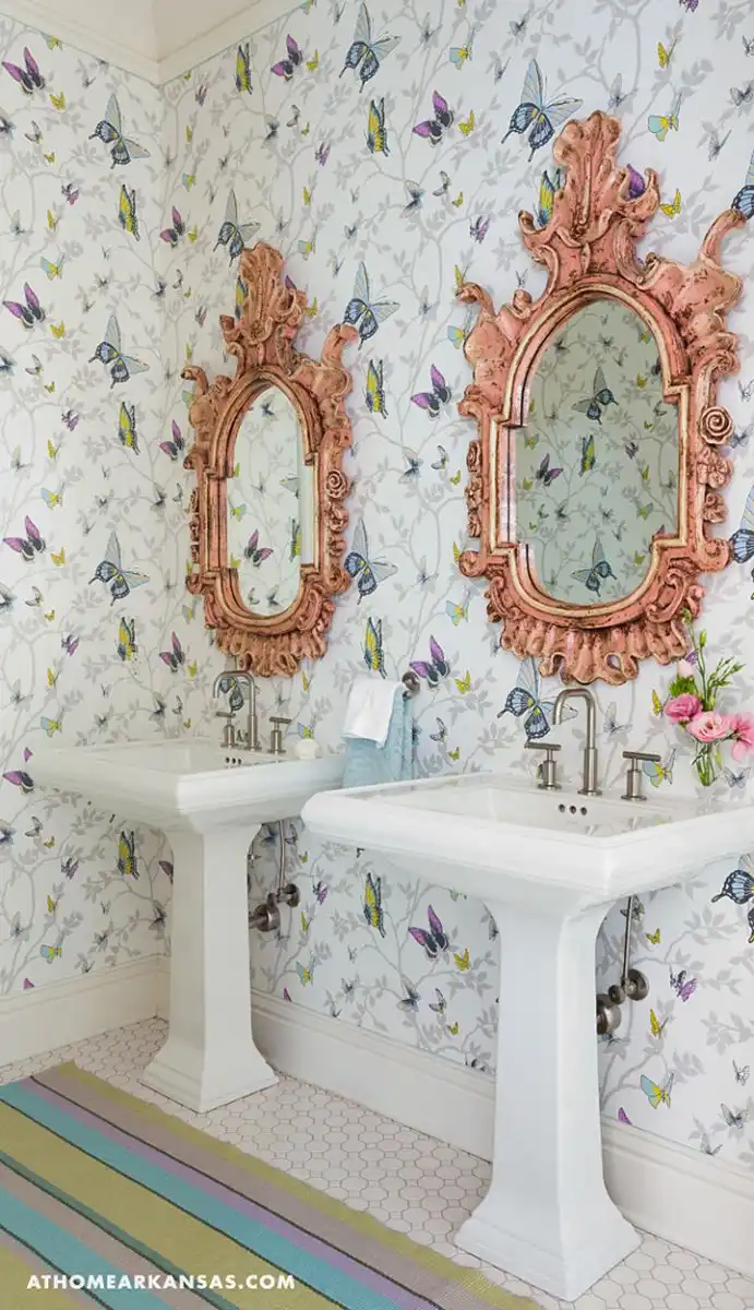 How Bathroom Wallpaper Can Help You Reinvent This Boring Space