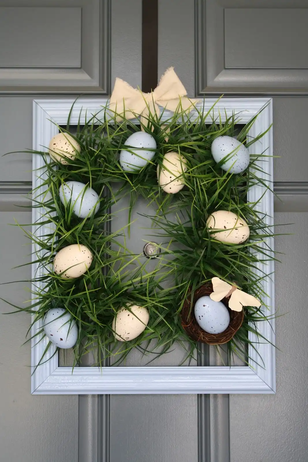 Framed egg and grass into wreath