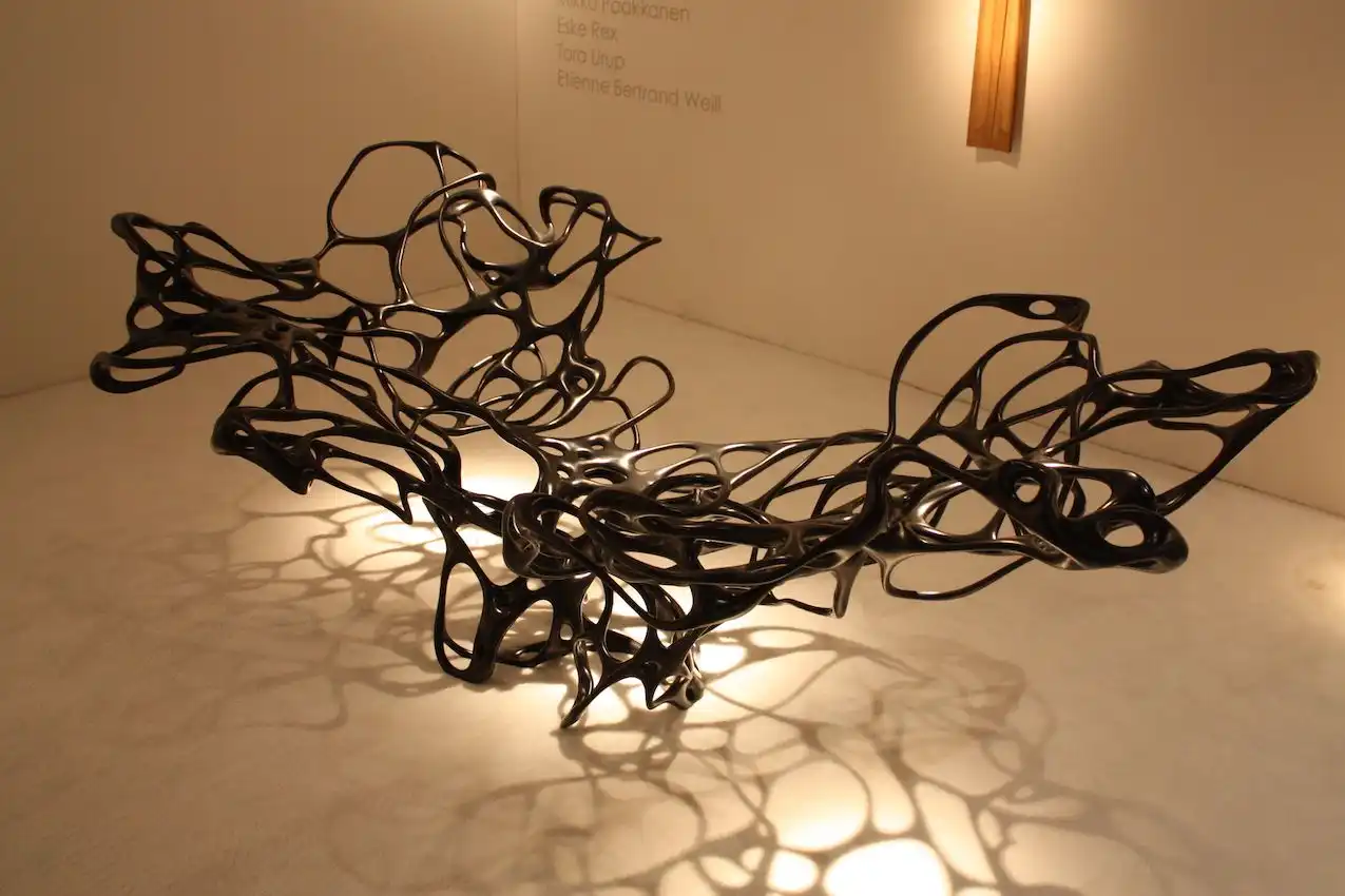 Part chaise, total art piece, the form is intriguing and a bit discomfiting.
