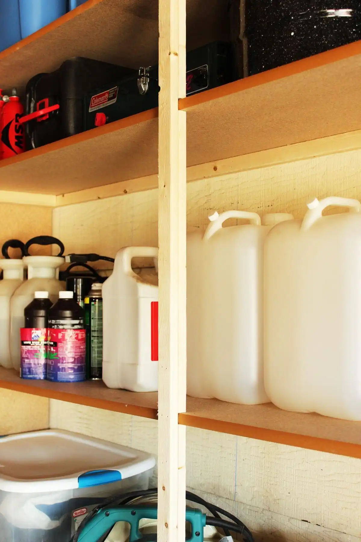 Garage shelves organization