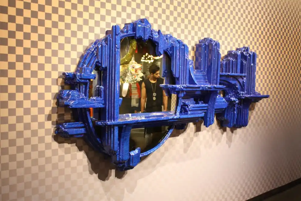 Geometric mirror in blue