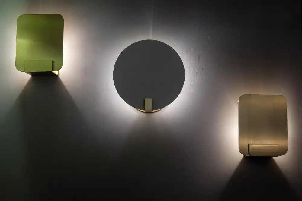 Geometric wall lamps from artetfloritude