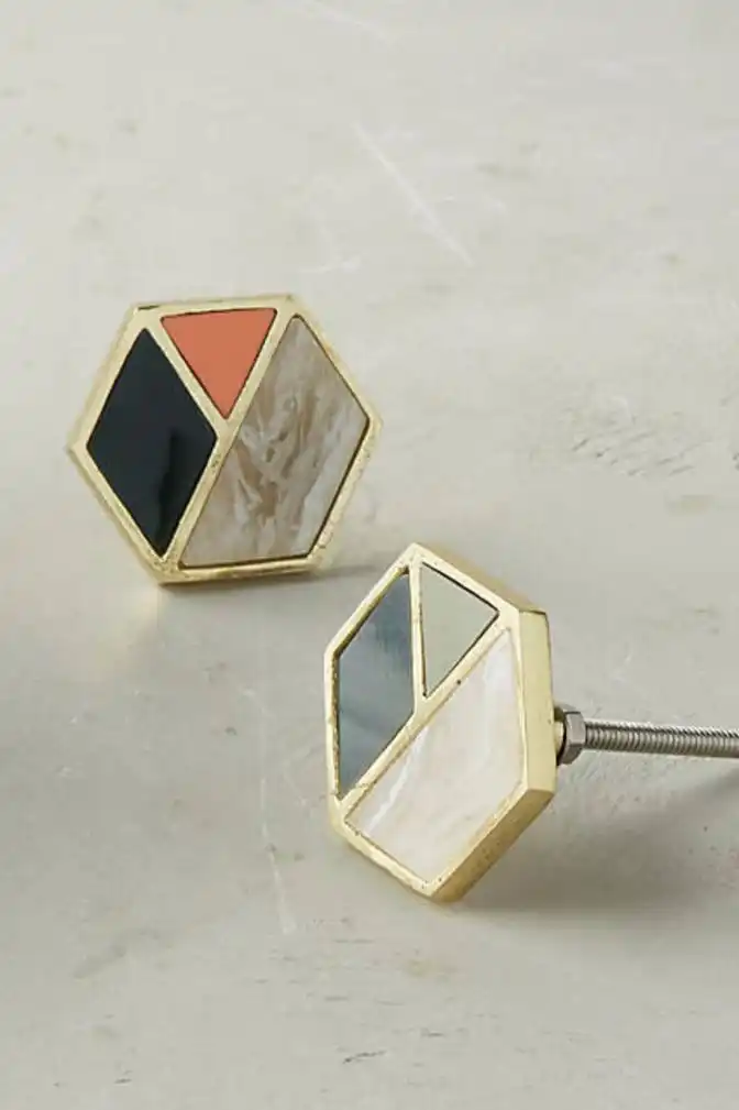 Glided geometric knobs