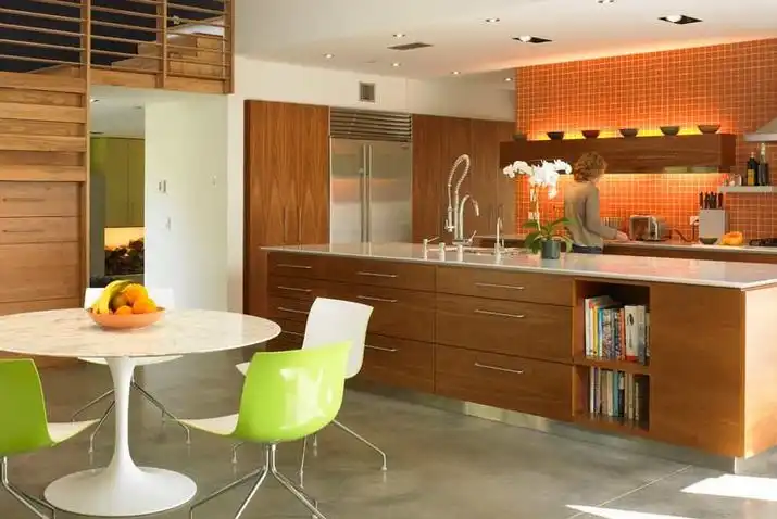 Green Bauhaus-Look With Tulip Table design