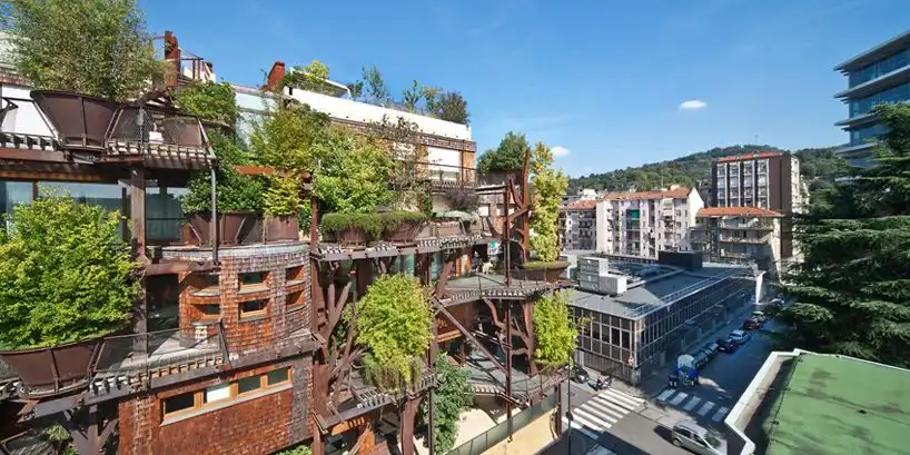 Green urban treehouse in torino design building