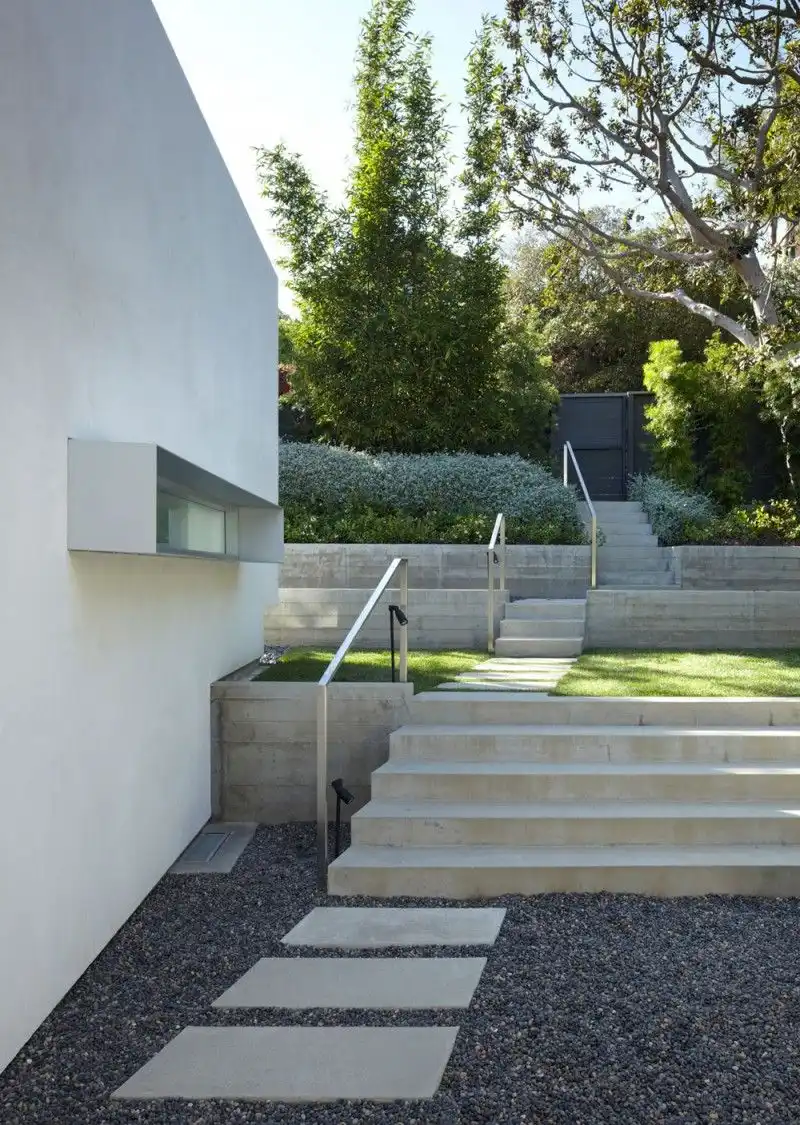 Griffin Enright Architects Chromed Balustrade