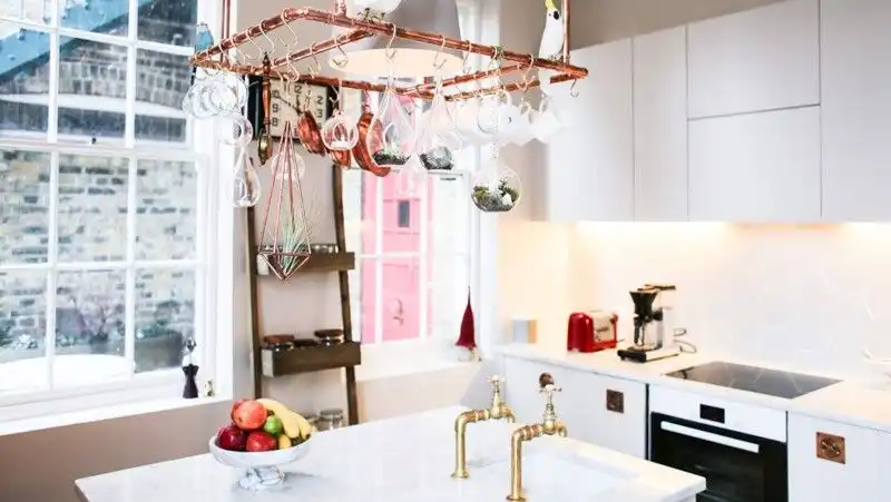 Hanging Pots above the kitchen island