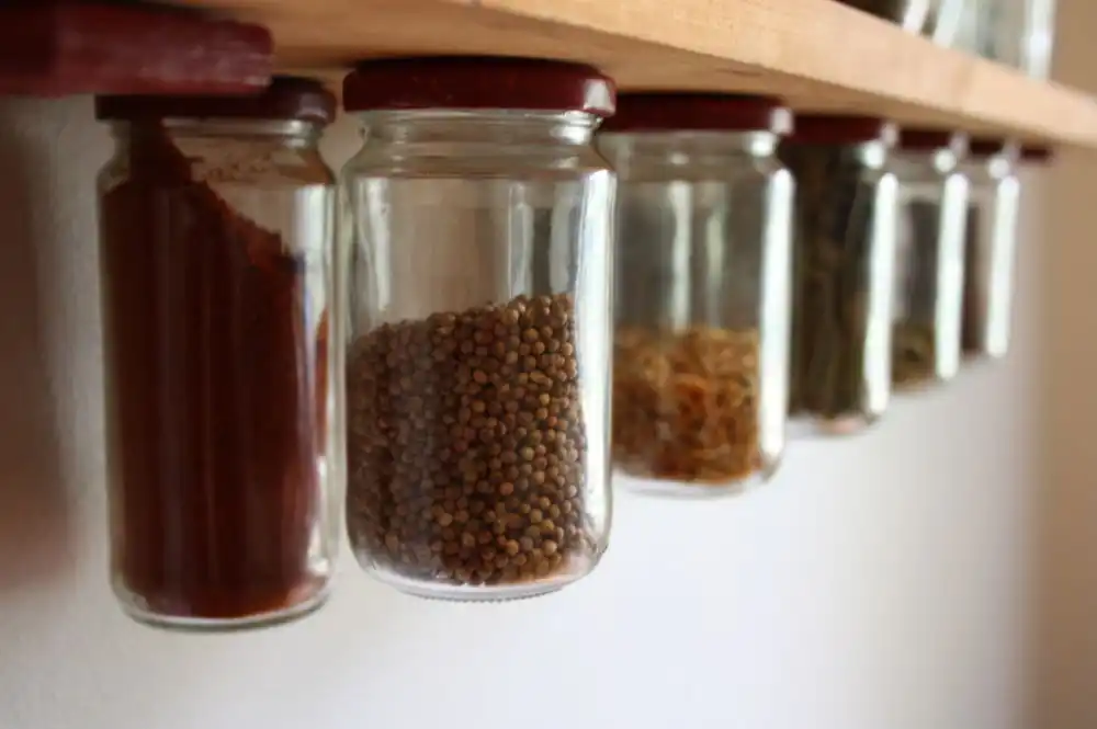 Hanging mason jars for spices