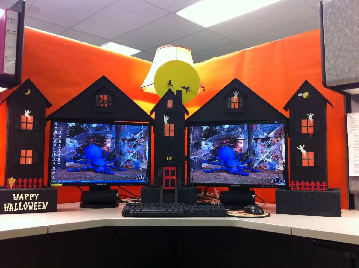 Fun And Spooky Halloween Office Decor Ideas