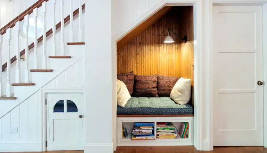 Hidden Corner for Reading