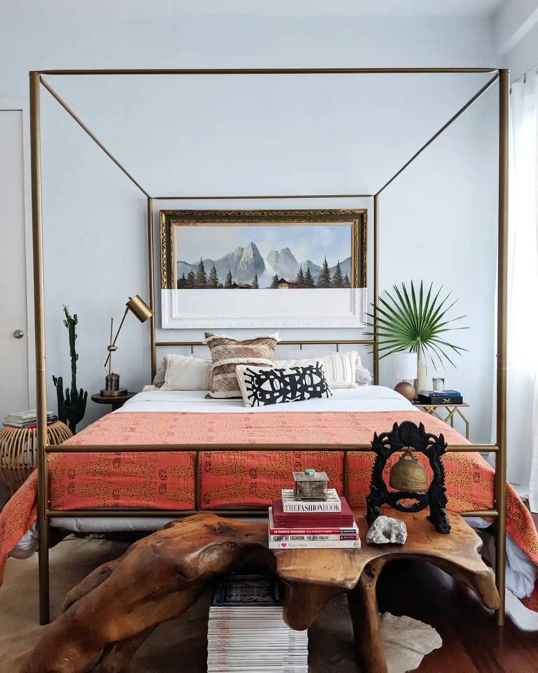 metal framed canopy bed