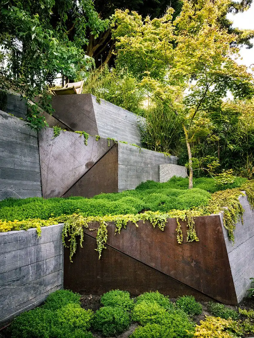 Hilgard backyard in steps
