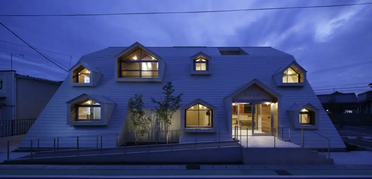 Hirano Clinic from TSC Architects By Night