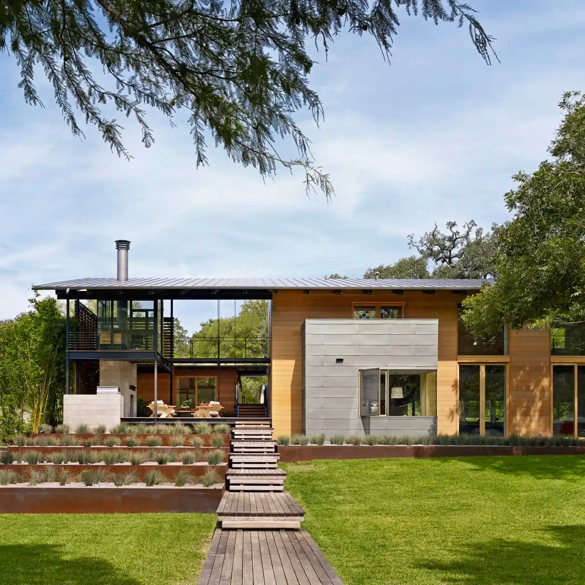 Hog Pen Creek Residence by LakeFlato