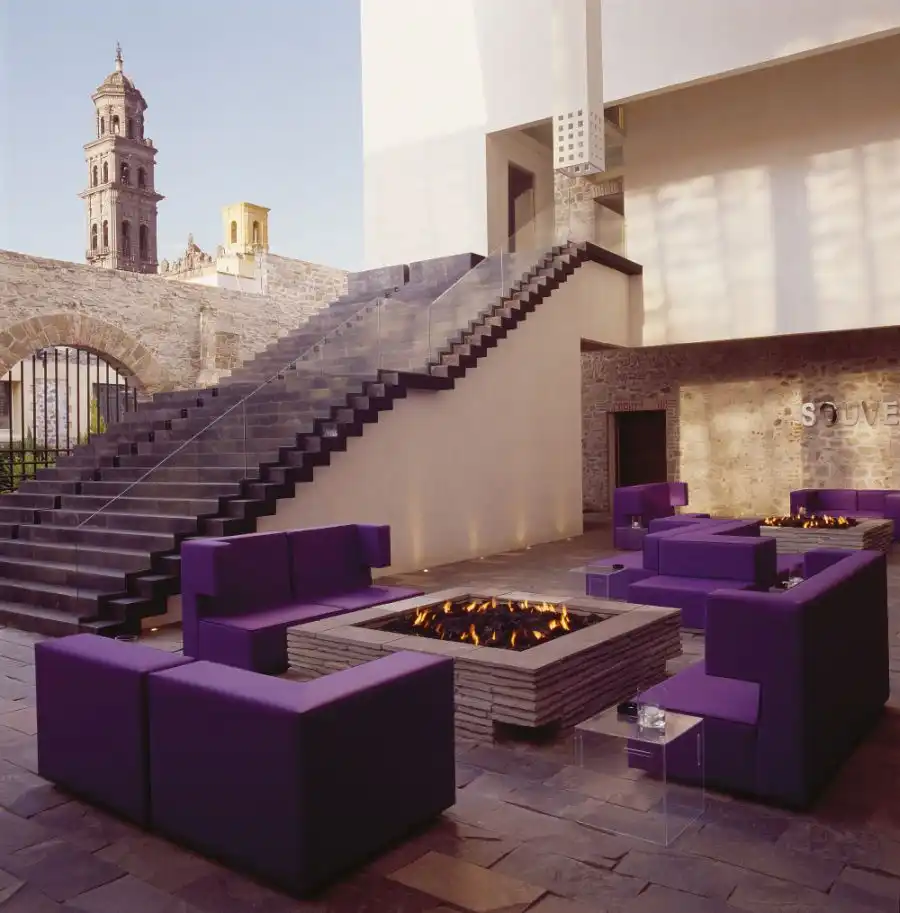 Hotel La Purificadora with modern armchairs and fire pit
