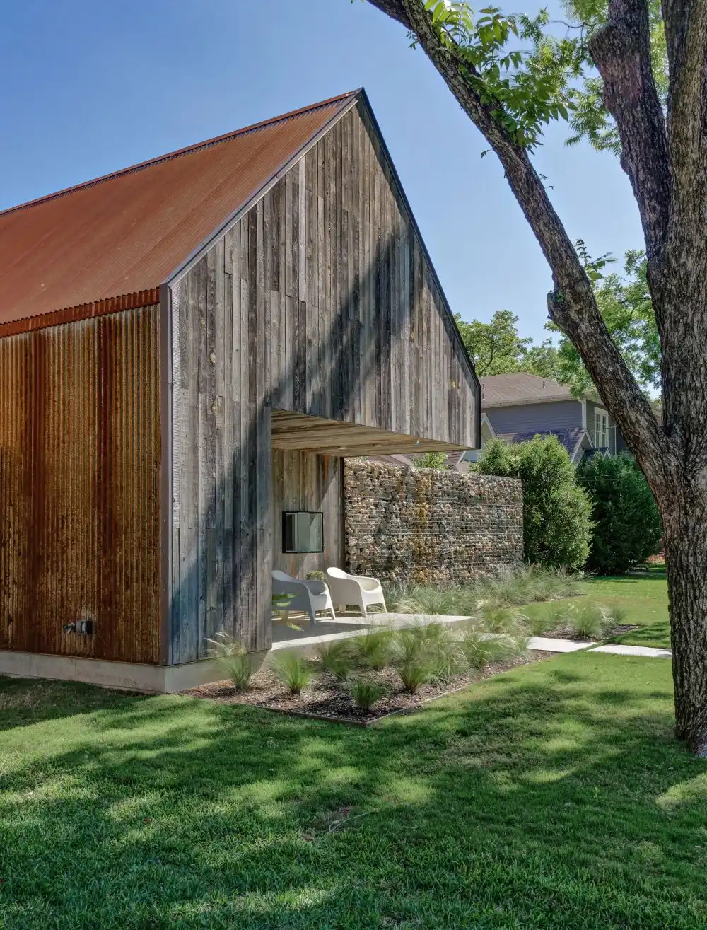Native plant materials help create a rustic, organic vibe for the home.