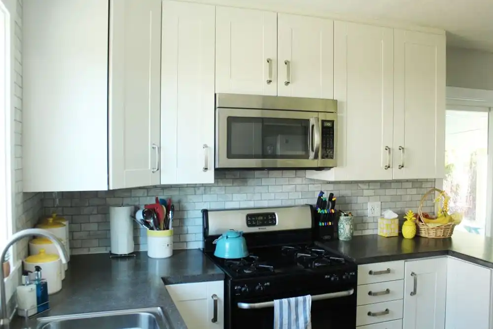 How to Decorate Kitchen Keep it Clean