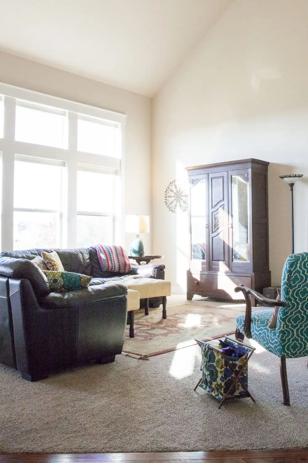 How to Decorate Living Room Design