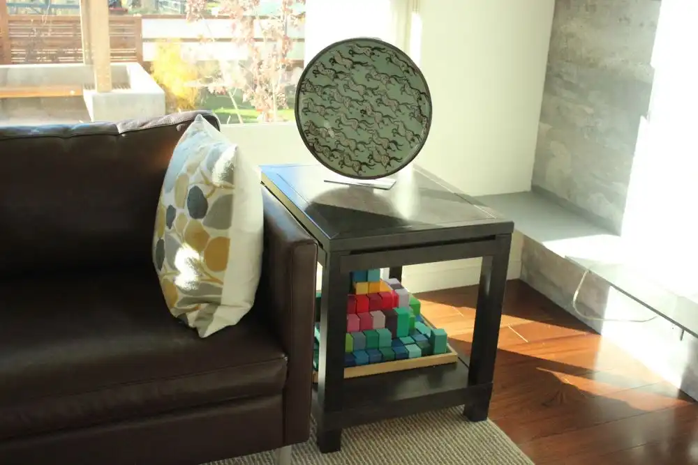 How to Decorate Living Room - sofa side table