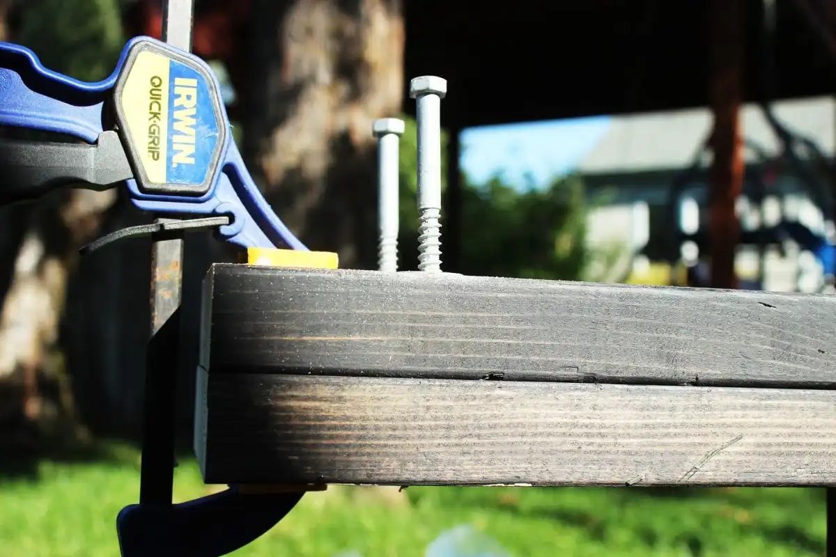 How to Wall-Mount a Pergola Frame - loosen the bolts