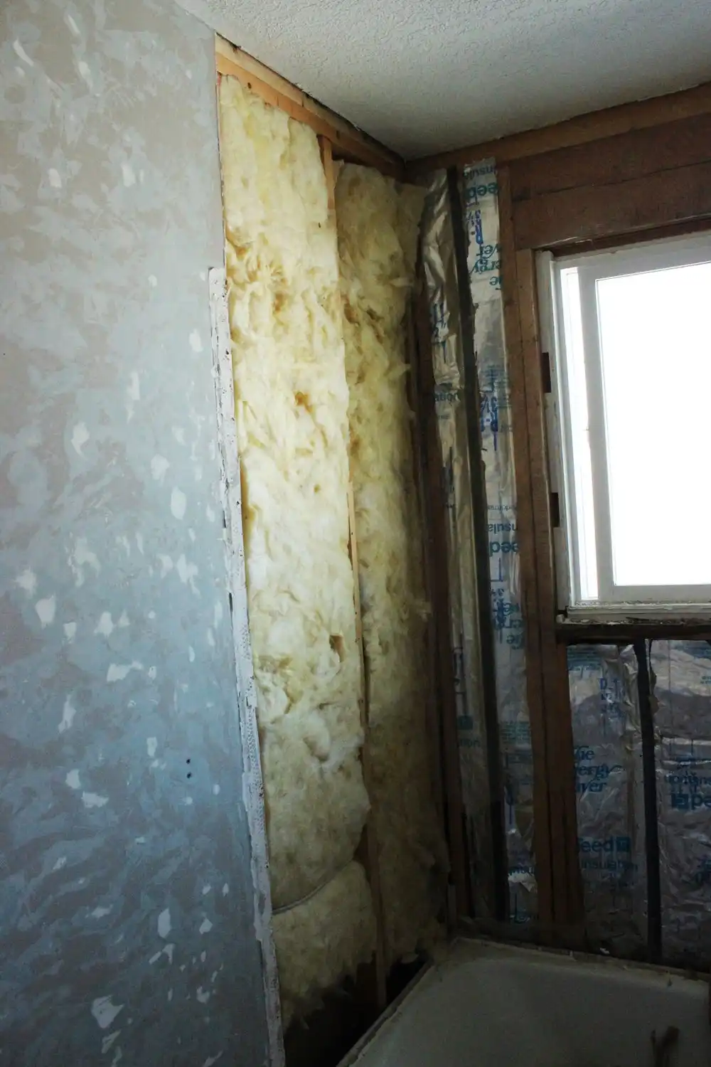How to Remove a Tile Tub Surround - with Metal Mesh