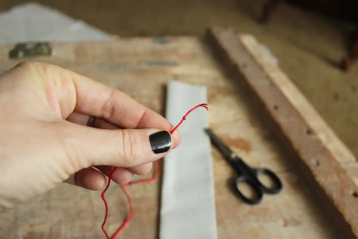 How to Sew- Slip Stitch- Ladder Stitch Knot