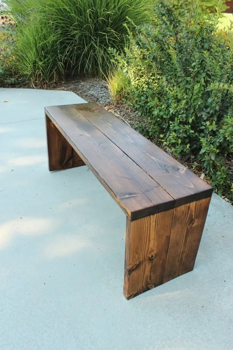 How to Stain Wood- outdoor bench