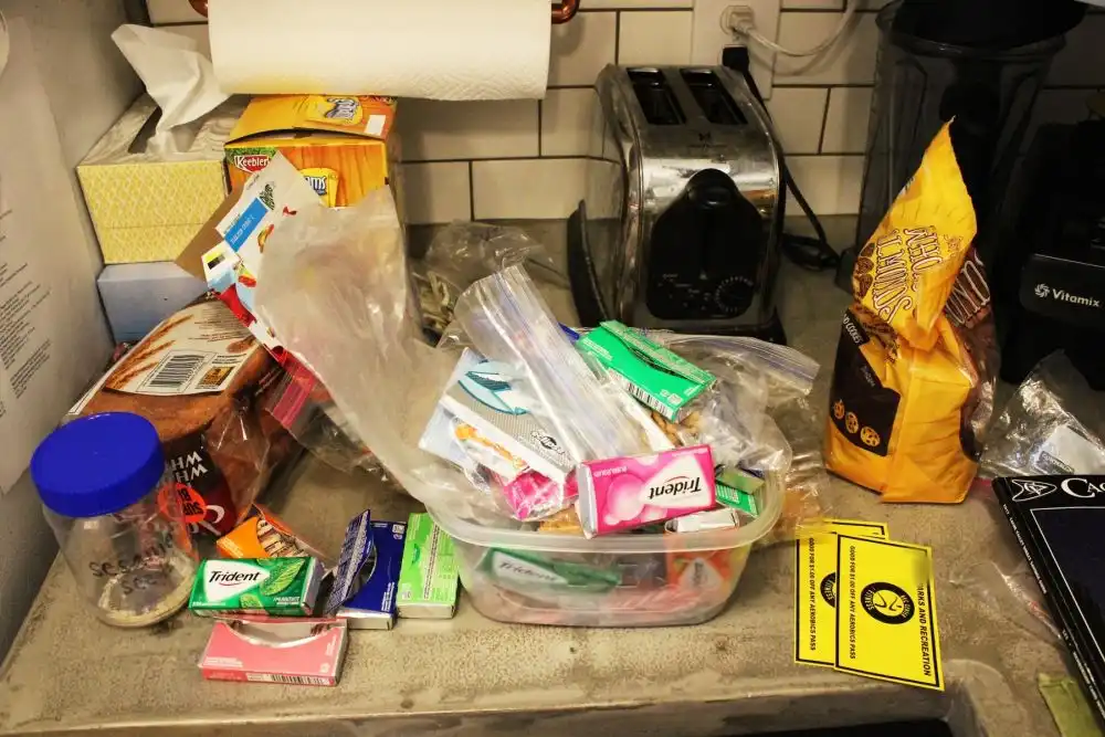 How to clean the kitchen