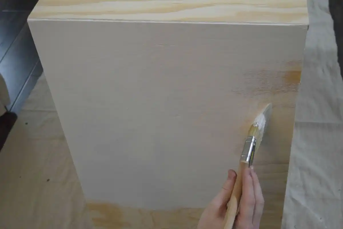How to paint furniture
