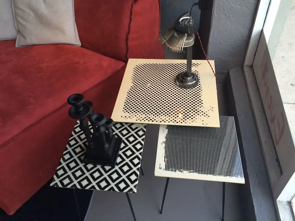 Imternum Graphic tops Tables