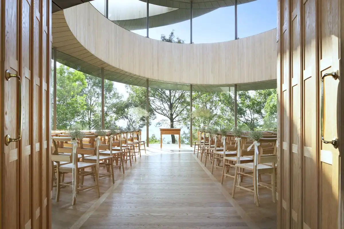 Interior of Ribbon Chapel