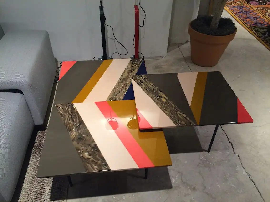 Internum striped tables