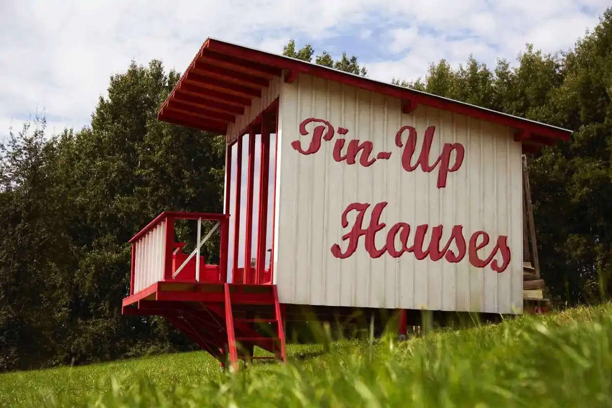 Joshua Woodsman compact tiny house exterior2
