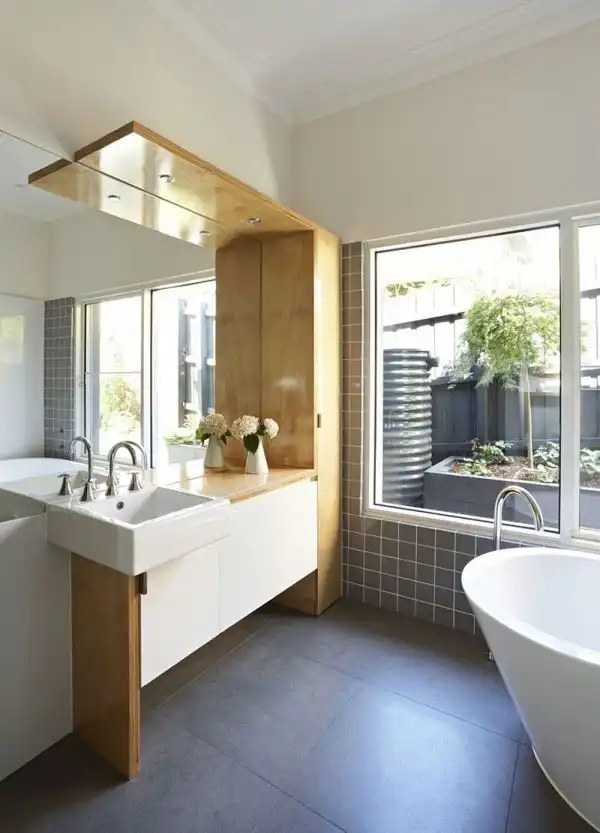 Kew House wood bathroom